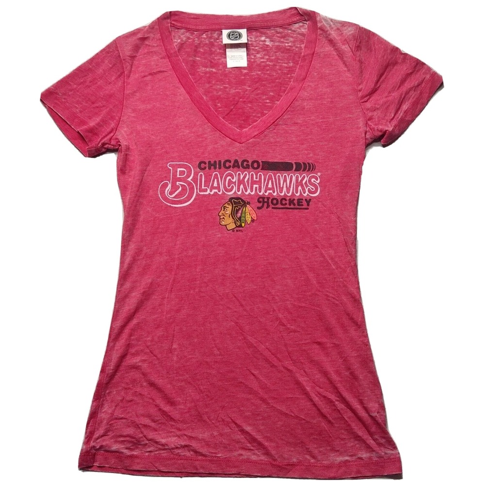 CHICAGO BLACKHAWKS NHL HOCKEY Women Small V-Neck Red T-Shirt NEW‎